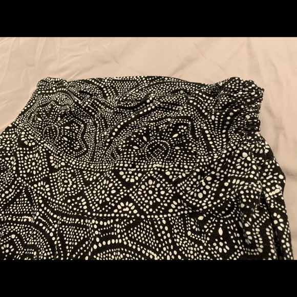 Black and white pattern maternity maxi skirt - Picture 5 of 5